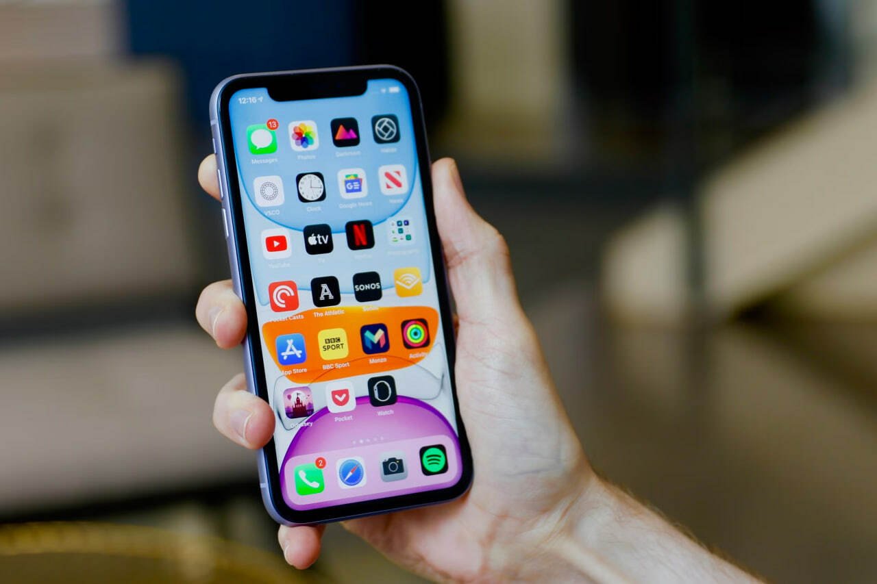 Xakerlar millionlab iPhone foydalanuvchilarining 10 terabaytlik ma’lumotlarini oshkor qildi
