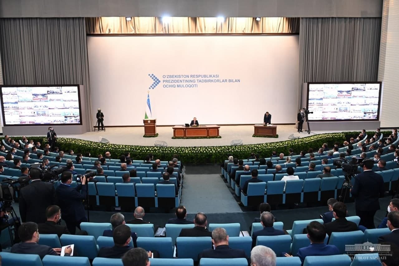 Шавкат Мирзиёев сказал, что от предпринимателей поступило 15 тысяч обращений