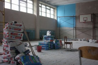 Қорақалпоғистонда мактаб таъмири учун ажратилган пуллар талон-торож қилинди