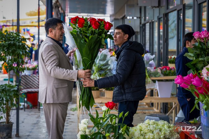 Bozor, ko‘cha, uy va yo‘l so‘ngida qalblarga — 8-mart O‘zbekiston "gulladi"