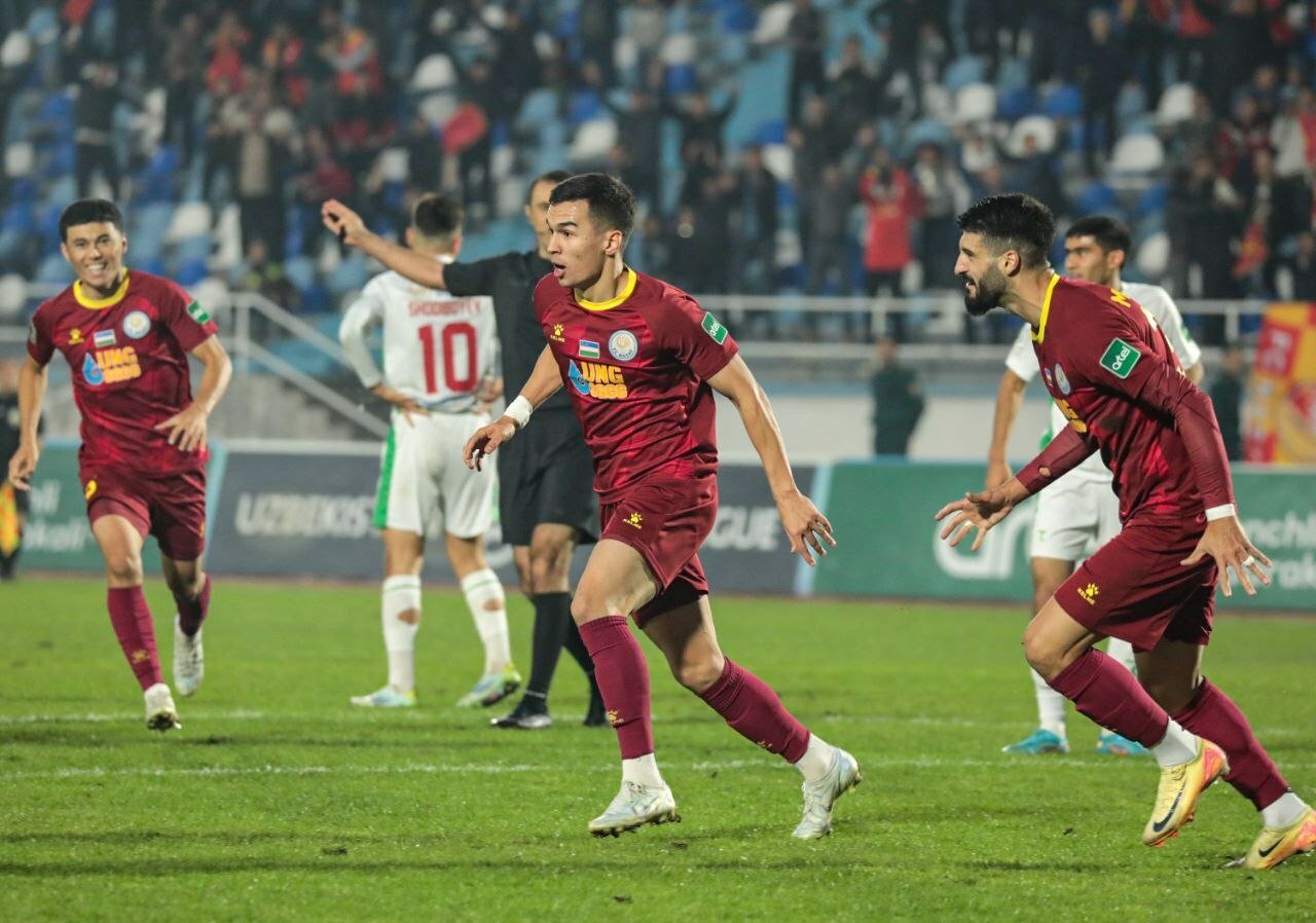 Qashqadaryoning bir asrlik to‘yiga Qarshi jamoasidan to‘yona: “Nasaf” — o‘z tarixida ilk bor O‘zbekiston chempioniga aylandi
