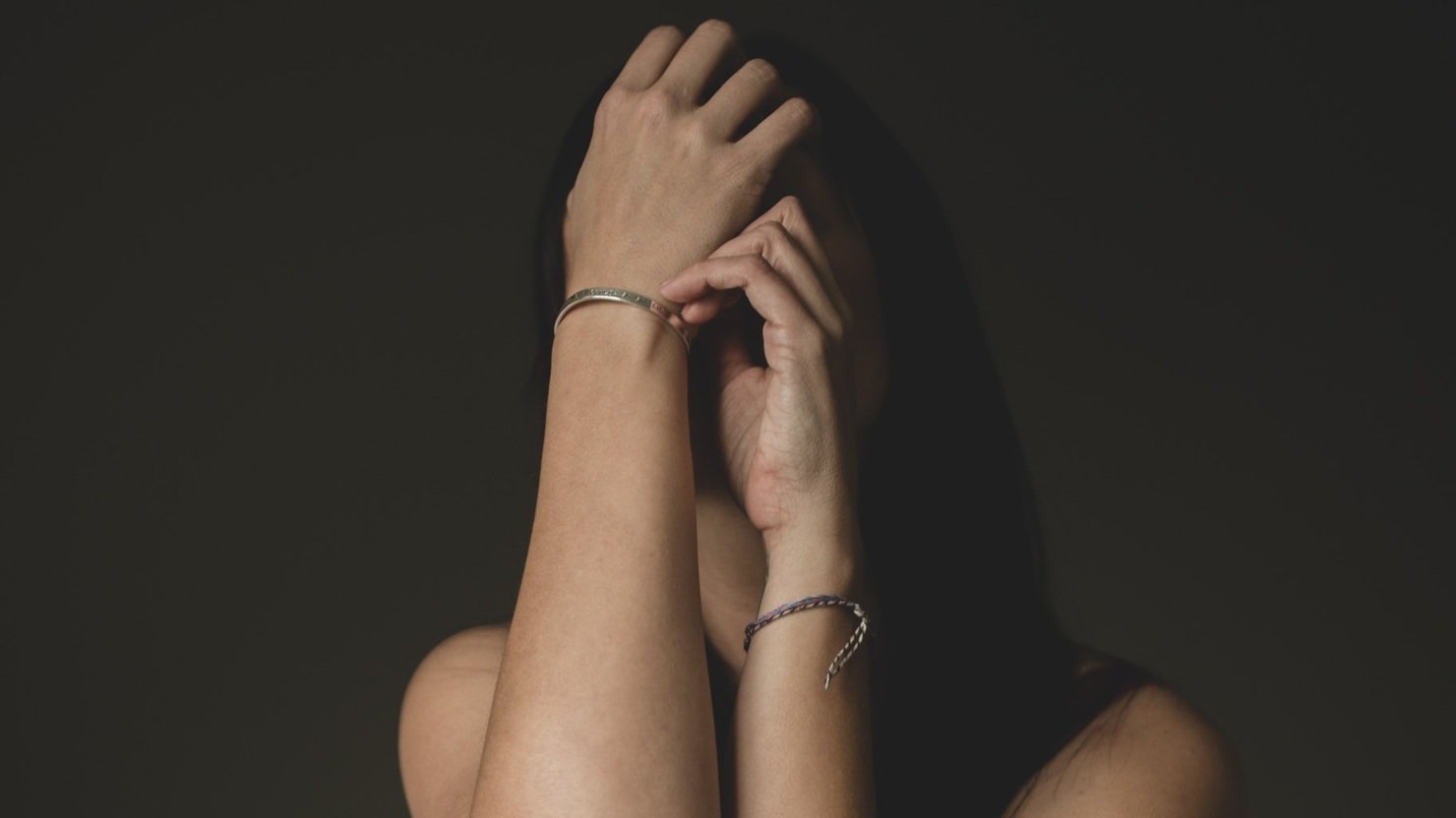 Juda yoshligida jinsiy aloqa Tualet chotkasi bilan porno jinsiy aloqani tomosha qiling