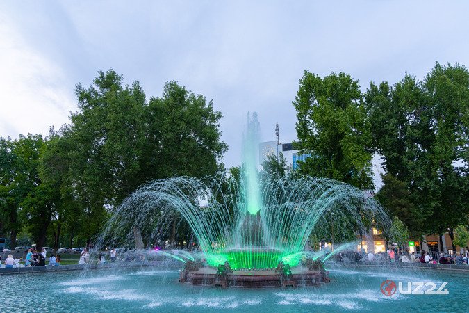Сезон фонтанов открыт- фоторепортаж