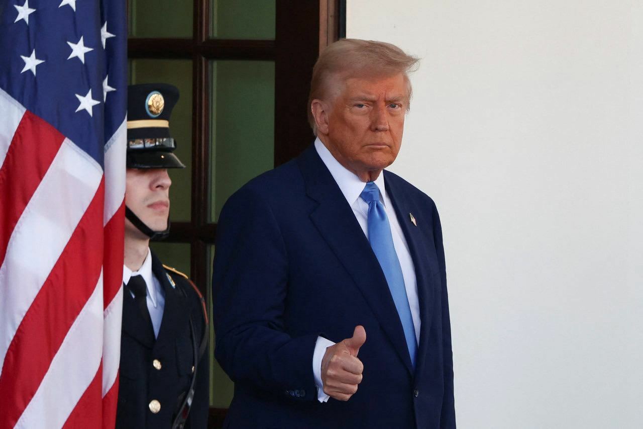 Sud Tramp hukumati qarorini noqonuniy deb topdi. Xorijiy yordam qayta tiklanadi