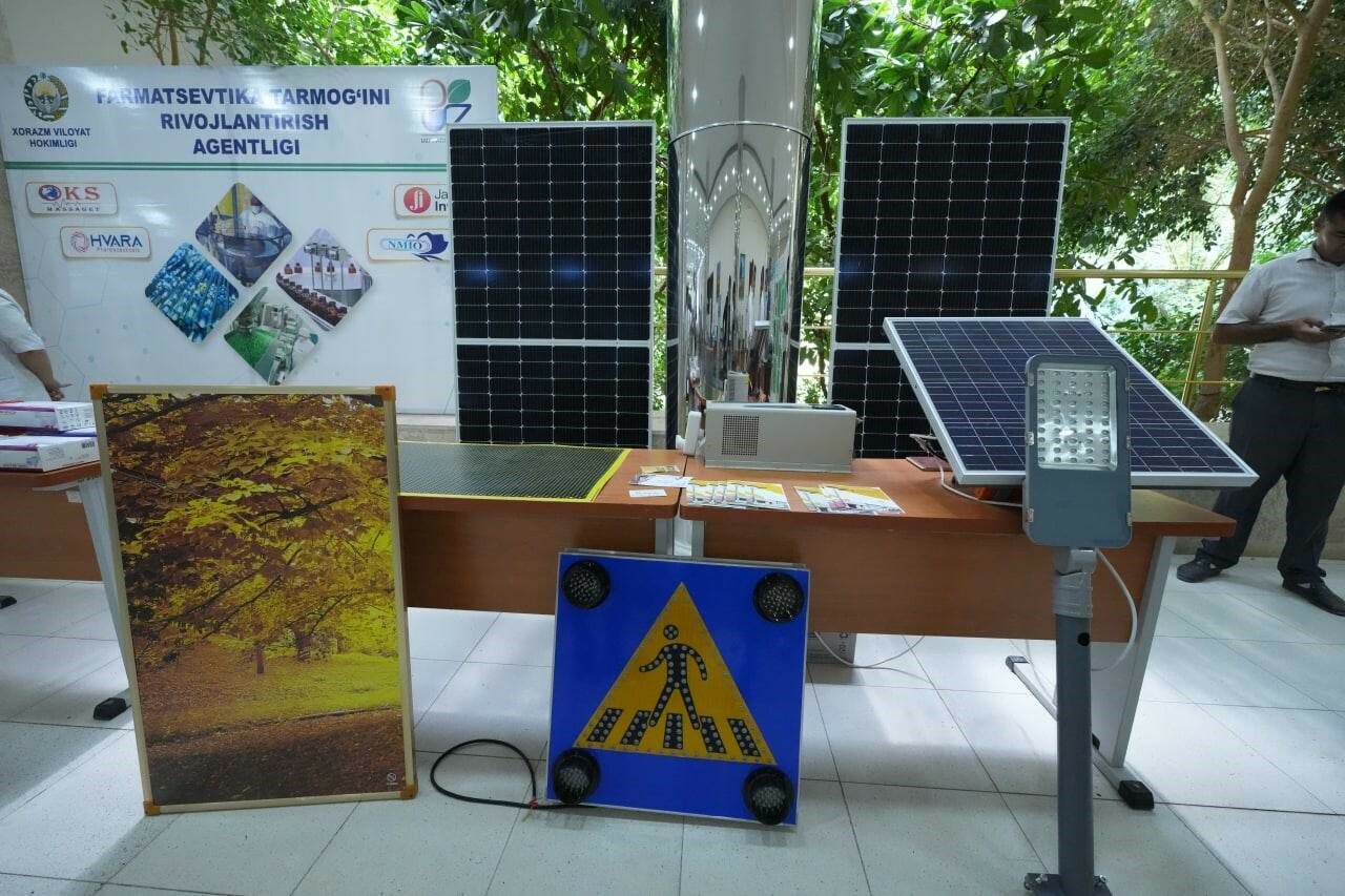 Shu kunlarda Xorazmda o‘tayotgan “InnoWeek-2022” innovasion g‘oyalar hududiy ko‘rgazmasida taqdim etilyayotgan yangi loyihalarni amaliyotga tatbiq etish masalasi ham ko‘rib chiqilmoqda.