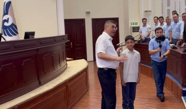 Ofarinbozlik: Kudbiyev chek so‘rashi orqasidan kaltaklangan bolaga minnatdorchilik bildirdi