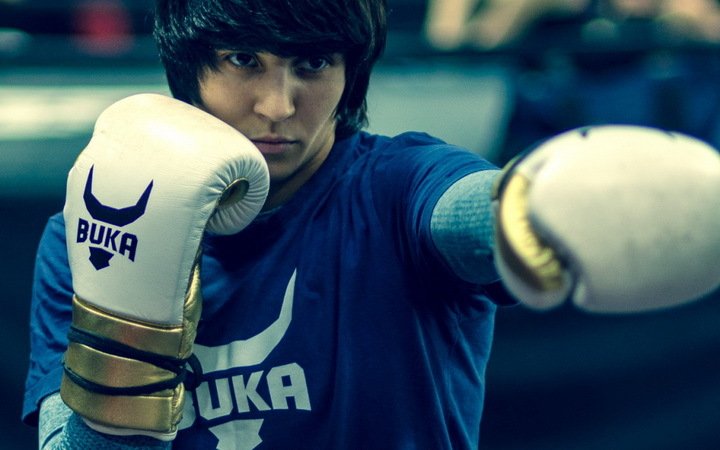 Дебютный бой узбекистанки в UFC