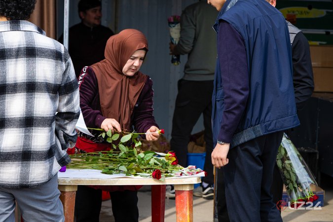 Bozor, ko‘cha, uy va yo‘l so‘ngida qalblarga — 8-mart O‘zbekiston "gulladi"