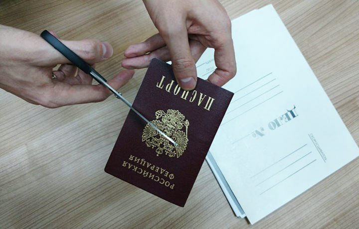 So’nggi 7 yillikda Rossiya fuqaroligini olganlar 22-noyabrga qadar qasomyod qilishmasa, undan ayriladi