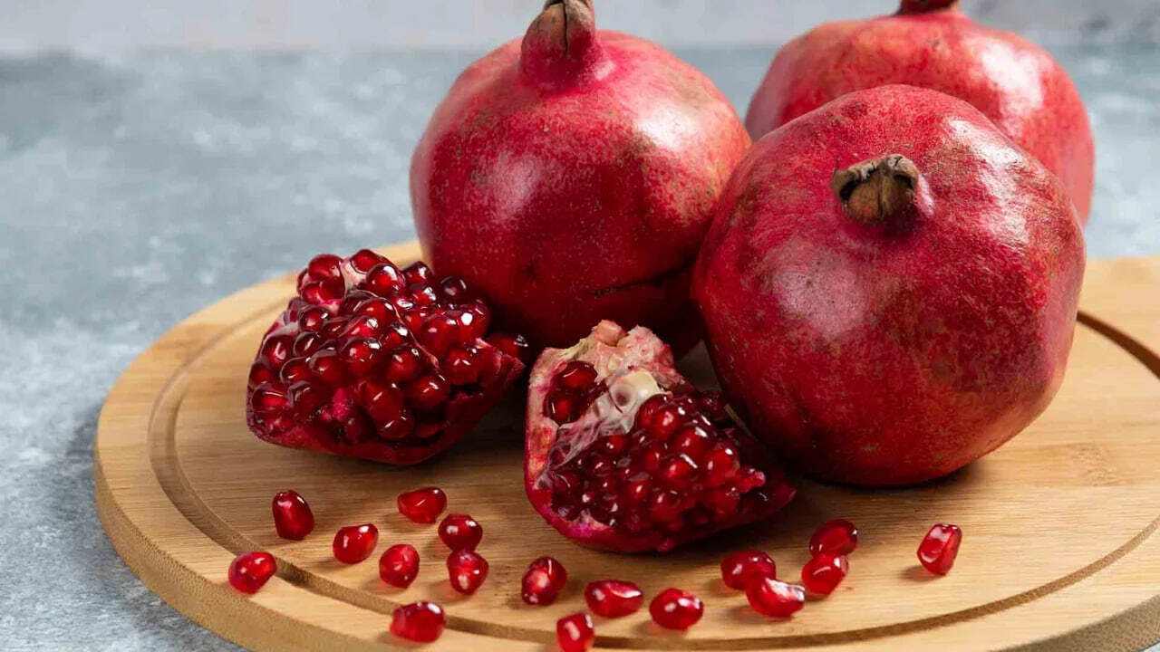 Чем полезен гранат и можно ли есть его с косточками
