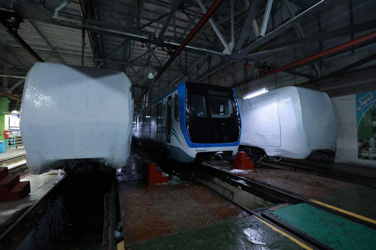 Yangi olib kelingan metrolar qaysi linyalarda harakatlanadi?