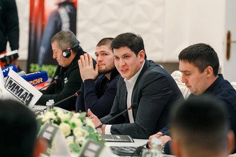 Отабек Умаров Триатлон федерацияси ва ММА раҳбарлигидан кетди