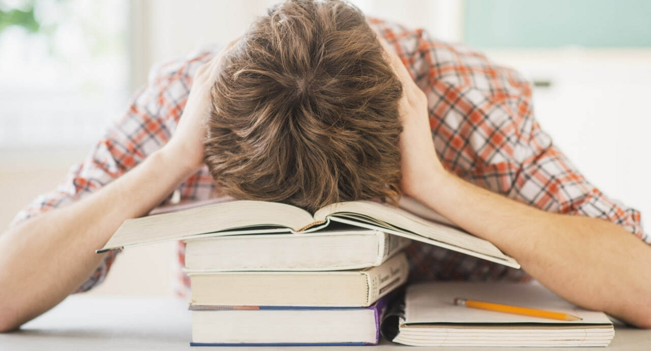 Ta'lim hiylasi: Akfa universiteti talabalarni bir yil davomida laqillatib kelgan(mi?)