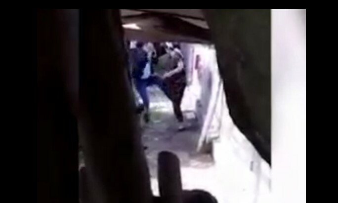 Сурхондарёда эркак аёлни уйдан ҳайдамоқчи бўлиб, калтаклаганига изоҳ берилди