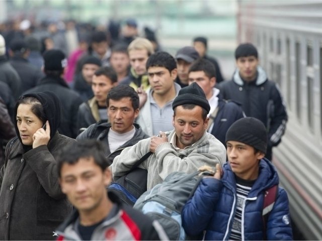 Mehnat migrantlari vatanga qancha pul jo‘natmoqda?