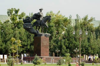 Bobur monument