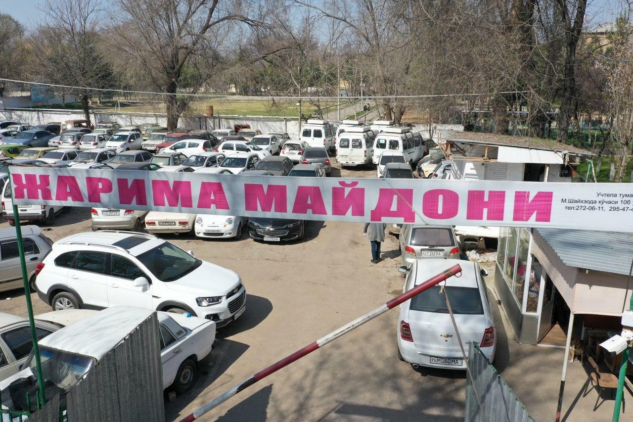 Депутатлар суғуртасиз автомобилларни жарима майдонига олмасликни таклиф қилишяпти