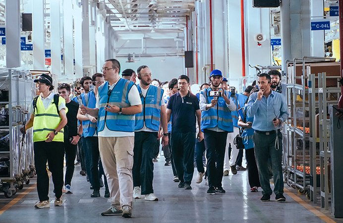 BYD o‘zbek tilidagi ovozli yordamchiga ega dunyodagi ilk avtomobil - SONG PLUS DM-i UzPride’ni taqdim etdi