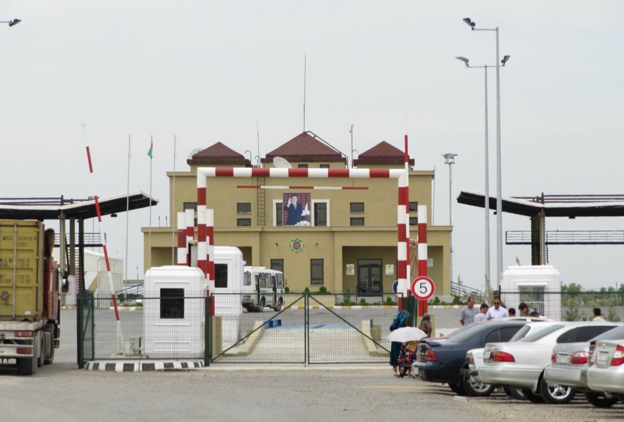 Turkmaniston rasmiylari O‘zbekiston bilan transchegaraviy turizmga qarshi keskin choralar ko‘rmoqda. Maqsad nima?