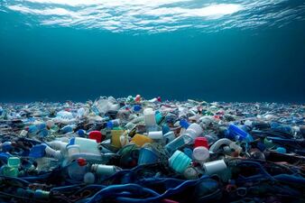 plastic okeanlarda plastik 
