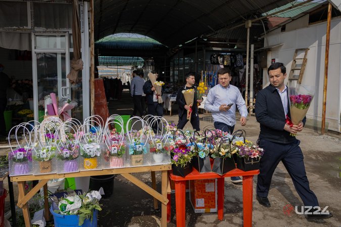 Bozor, ko‘cha, uy va yo‘l so‘ngida qalblarga — 8-mart O‘zbekiston "gulladi"