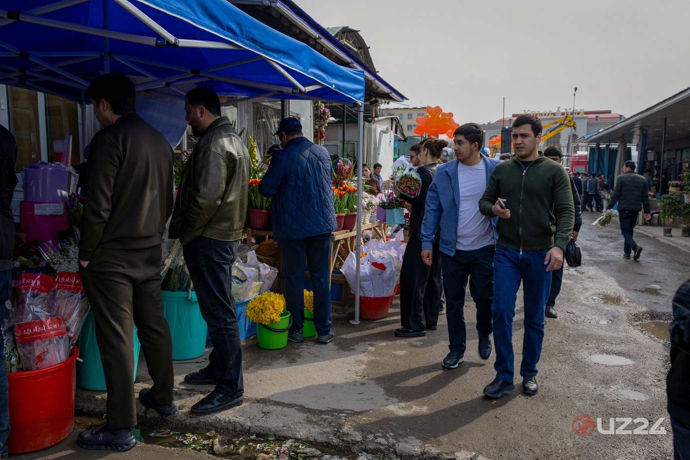 Bozor, ko‘cha, uy va yo‘l so‘ngida qalblarga — 8-mart O‘zbekiston "gulladi"