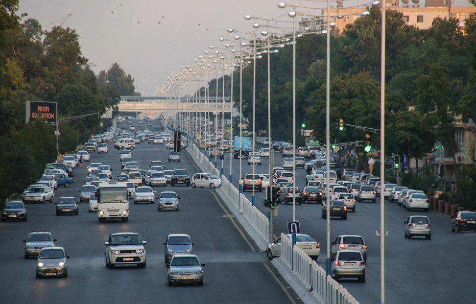 Prezident avtotransport vositalari bilan bog'liq keskin farmonni imzoladi