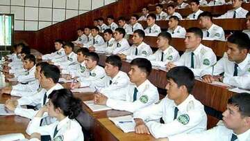 “Ўқитувчи, врач, мигрантни боласини ким ўқитади?”. Божохона ходимларининг фарзандларига берлаётган таълим имтиёзи жамоатчиликнинг норозилигига сабаб бўляпти