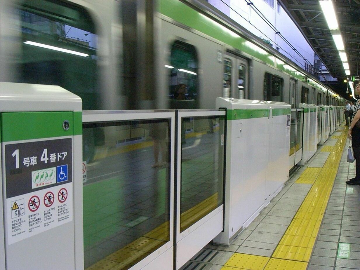 Toshkent metrosida bolalar xavfsizligini ta’minlash uchun platformali eshiklar o‘rnatiladi