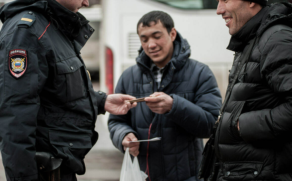 Rossiya migrantlar uchun qonunlarni kuchaytirishda davom etmoqda