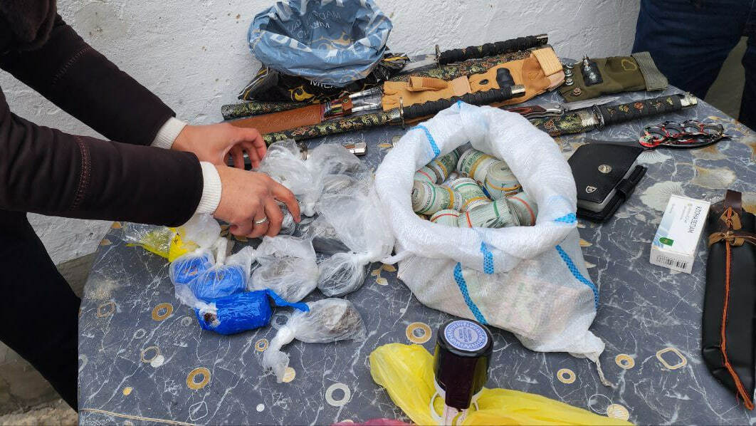 2 kunlik reyd natijasida “ichki bozor”dagi 122 kilogramm giyohvandlik vositalari ushlandi