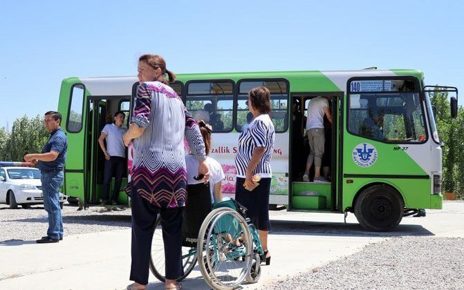 Shahar yanada qulayroq bo‘ladi. Yangi qonun nogironligi bor insonlar uchun transportni qanday o‘zgartiradi?