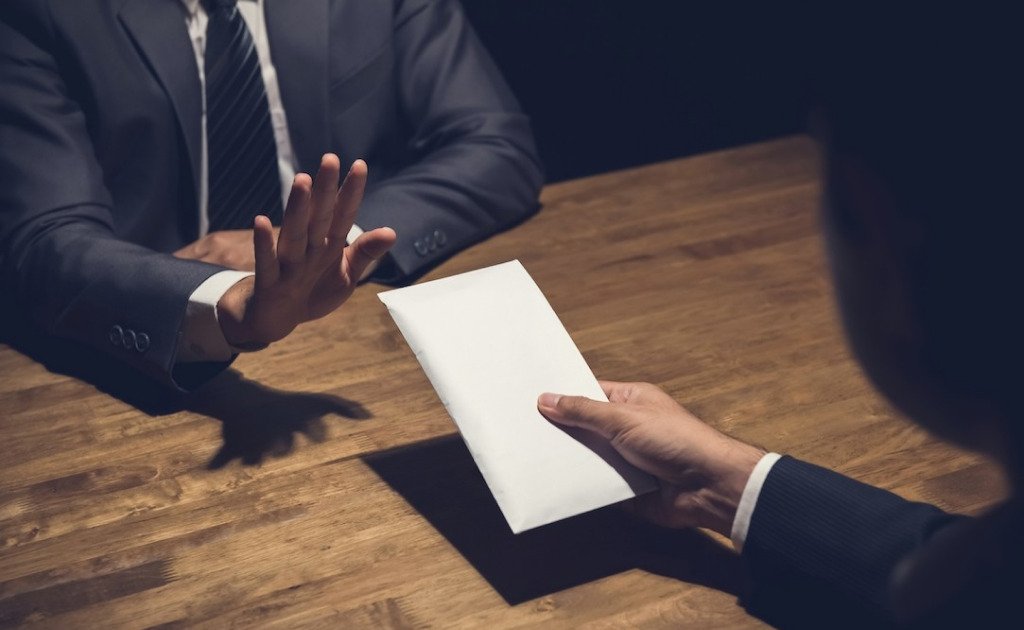 Korrupsiyaga qarshi eng samarasiz kurashayotgan davlat tashkilotlari qaysi?