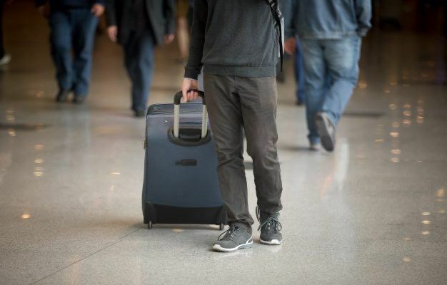 1-dekabrdan xorijliklar Rossiyaga kirishda biometrik ma’lumotlarini topshirishi shart: Migrantlar uchun nimalar o‘zgaradi?