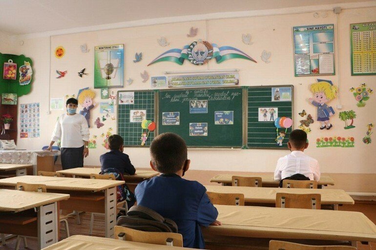 Maktabda oʻzini xavfsiz his qilmaslik, transport muammosi, erta homiladorlik: Oʻzbekistonda oʻquvchilar nega dars qoldiryapti?