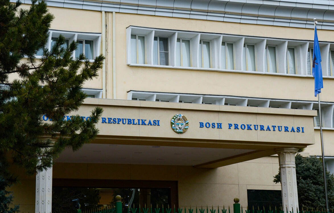 Qibrayda “Range Rover” rusumli avtomashinaga qurolli hujum uyushtirilgan