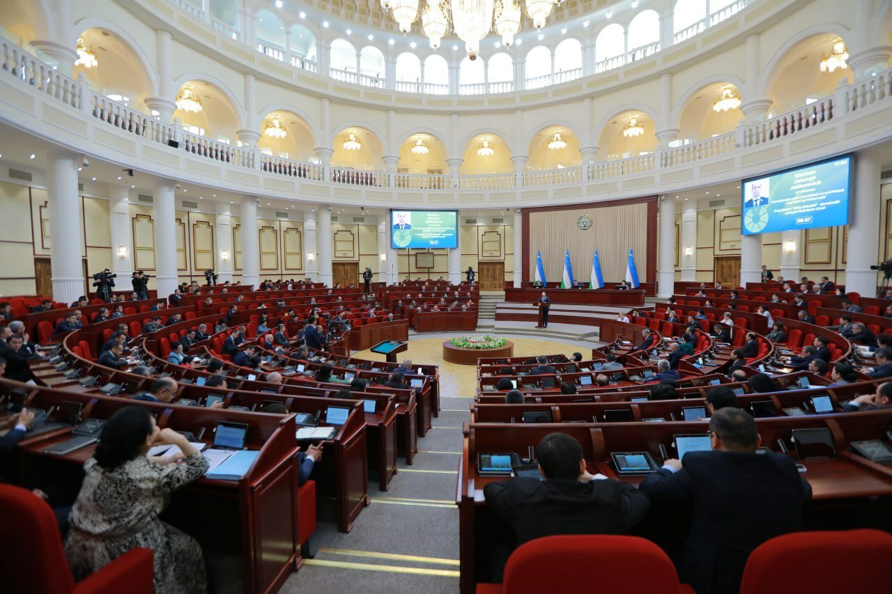 Референдум по внесению изменений в Конституцию состоится 30 апреля