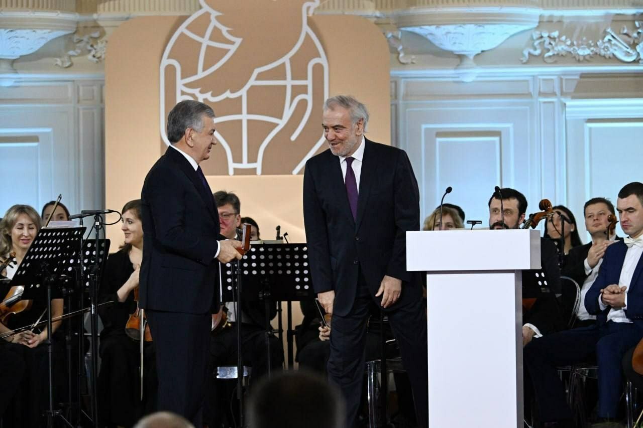 Mirziyoyevga Xalqaro tinchlik mukofoti topshirildi