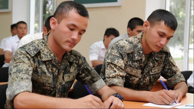 Yosh porno modellar HD sifatli