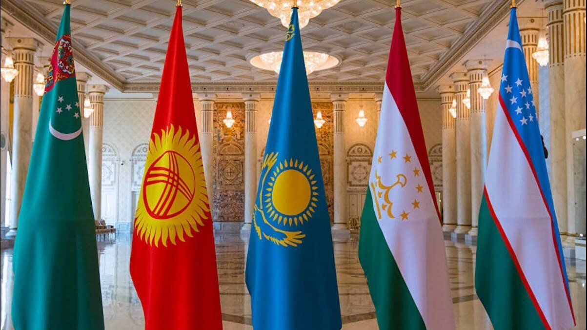 Abdulaziz Komilov: “Qo‘shnilar bilan hech qanday muammo bo‘lmasligiga erishish – tashqi siyosatimizning ustuvor yo‘nalishi”
