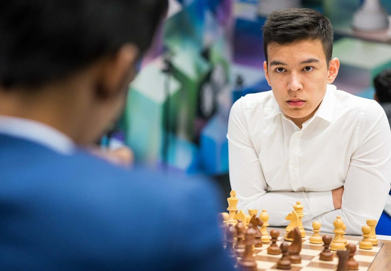 Nodirbek Abdusattorov Magnus Karlsenni yana mag'lub qildi
