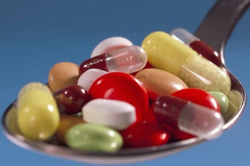 Iste’mol qilish xatarli: 40 yoshdan oshgan ayollar uchun qaysi vitaminlar mumkin emas?