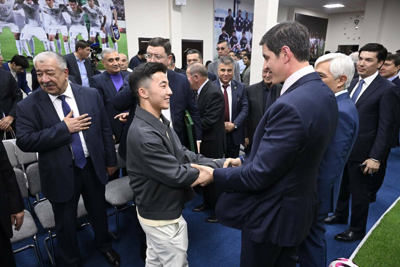 Hammasini bir ball hal qildi: O‘zbekistonning eng yaxshi futbolchisi qanday qilib aniqlandi?