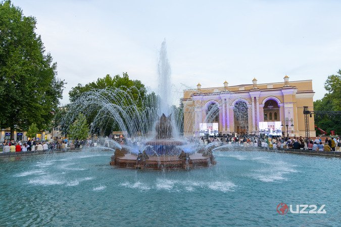 Сезон фонтанов открыт- фоторепортаж