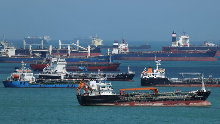 AQSh ishtirokisiz 35 ta davlat Hormuz uchun kurashadi